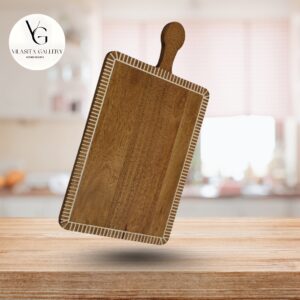 Compact wooden chopping board made from mango wood